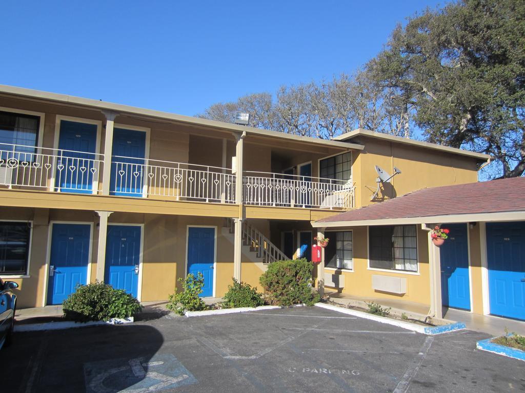 Rodeway Inn Monterey Near Fairgrounds Buitenkant foto
