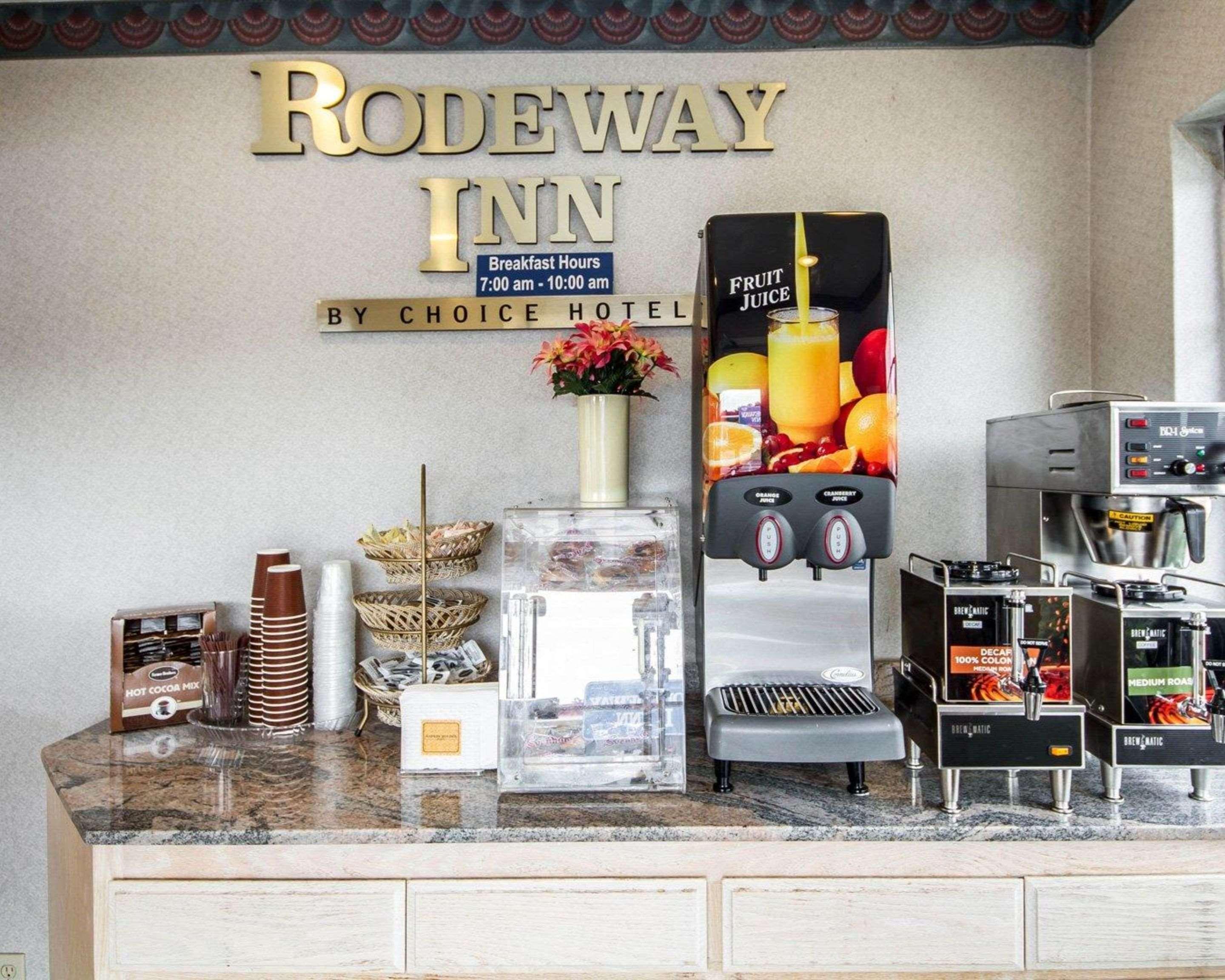 Rodeway Inn Monterey Near Fairgrounds Buitenkant foto