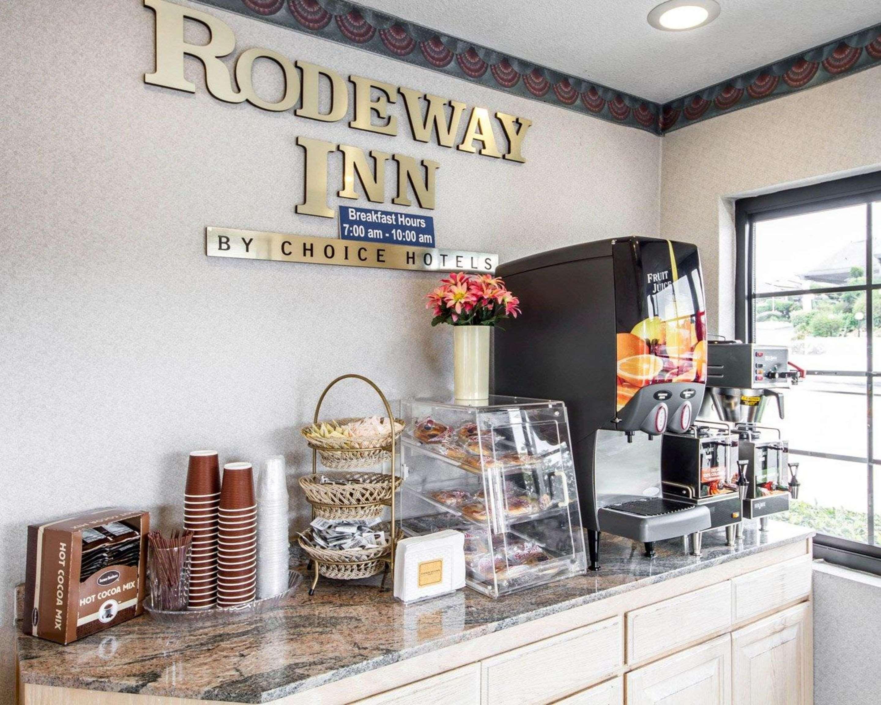 Rodeway Inn Monterey Near Fairgrounds Buitenkant foto