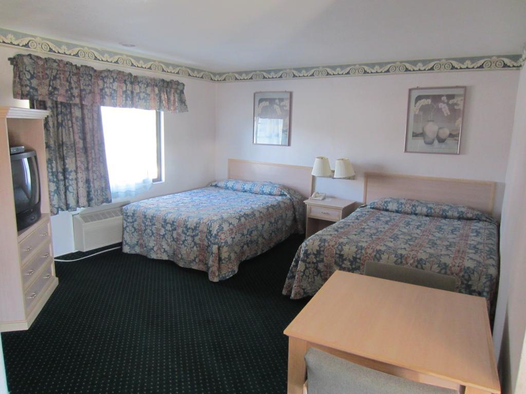 Rodeway Inn Monterey Near Fairgrounds Buitenkant foto